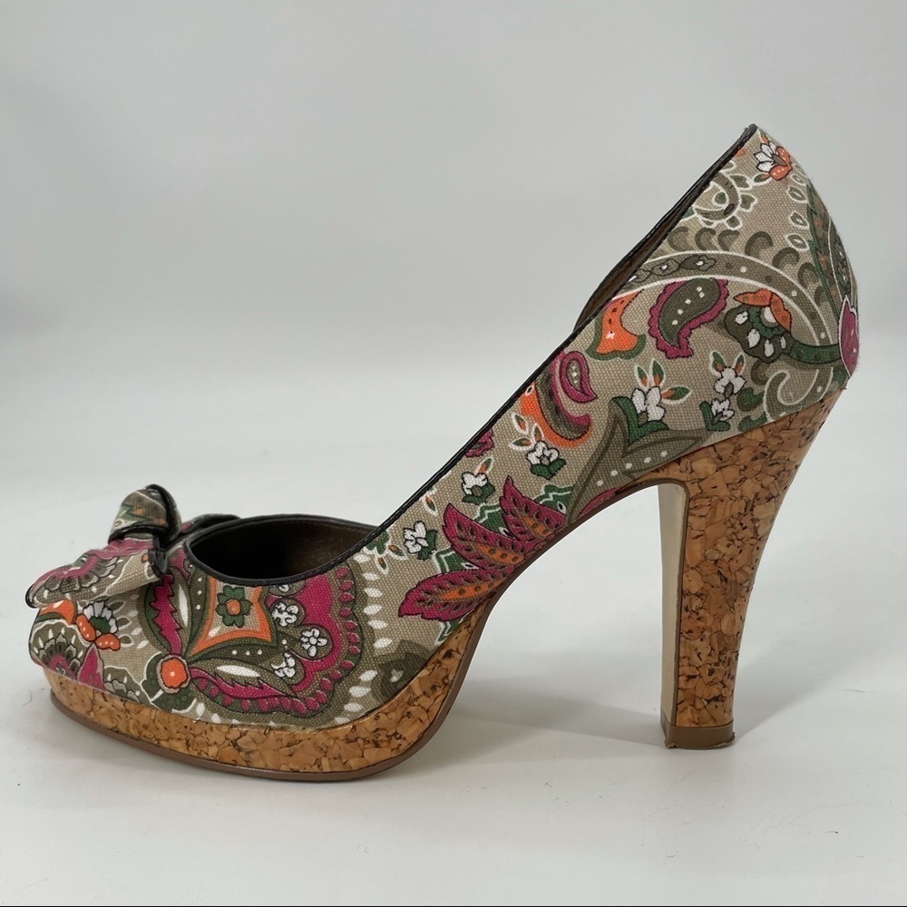 Kenneth Cole Reaction Paisley Peep Toe Heels - Picture 2 of 15